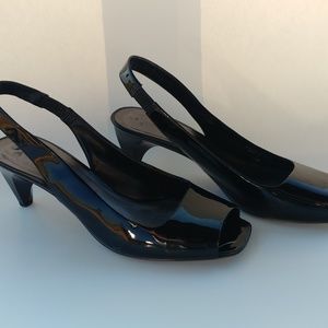 Nine West Black Patent Peep Toe 7
